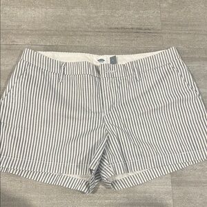 Old Navy Women's Gray Striped Bermudas